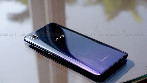 বুধবার বিক্রি শুরু হল Vivo V11 Pro বুধবার বিক্রি শুরু হল Vivo V11 Pro