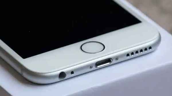 নত ন আইফ ন থ ক ব দ য ত প র চ র জ প র ট Apple Iphones Will Likely Skip Charging Ports From 2021 Bengali Gizbot